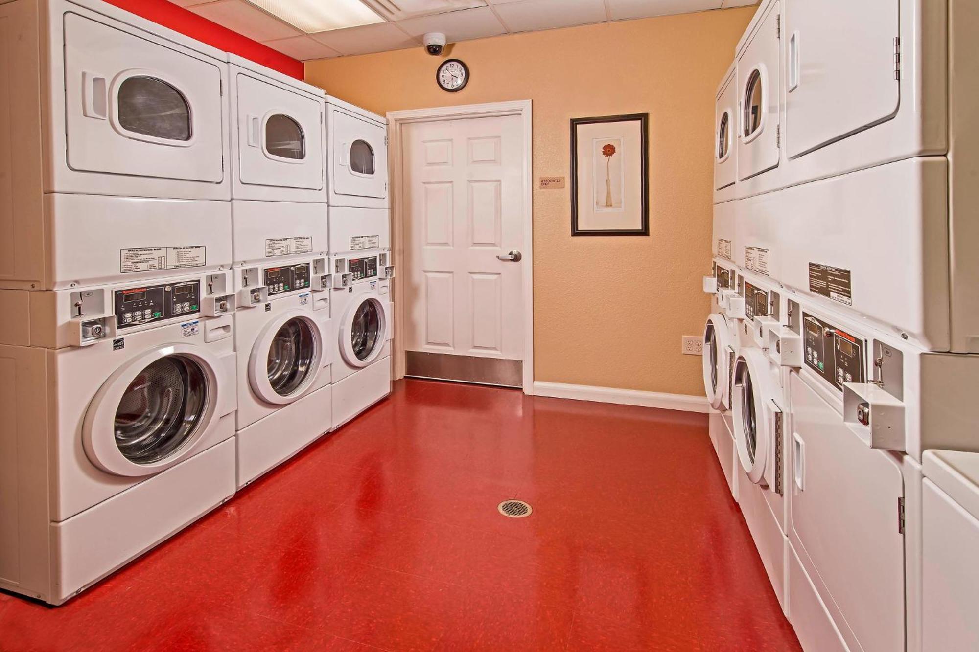 Towneplace Suites By Marriott Clinton At Joint Base Andrews Buitenkant foto