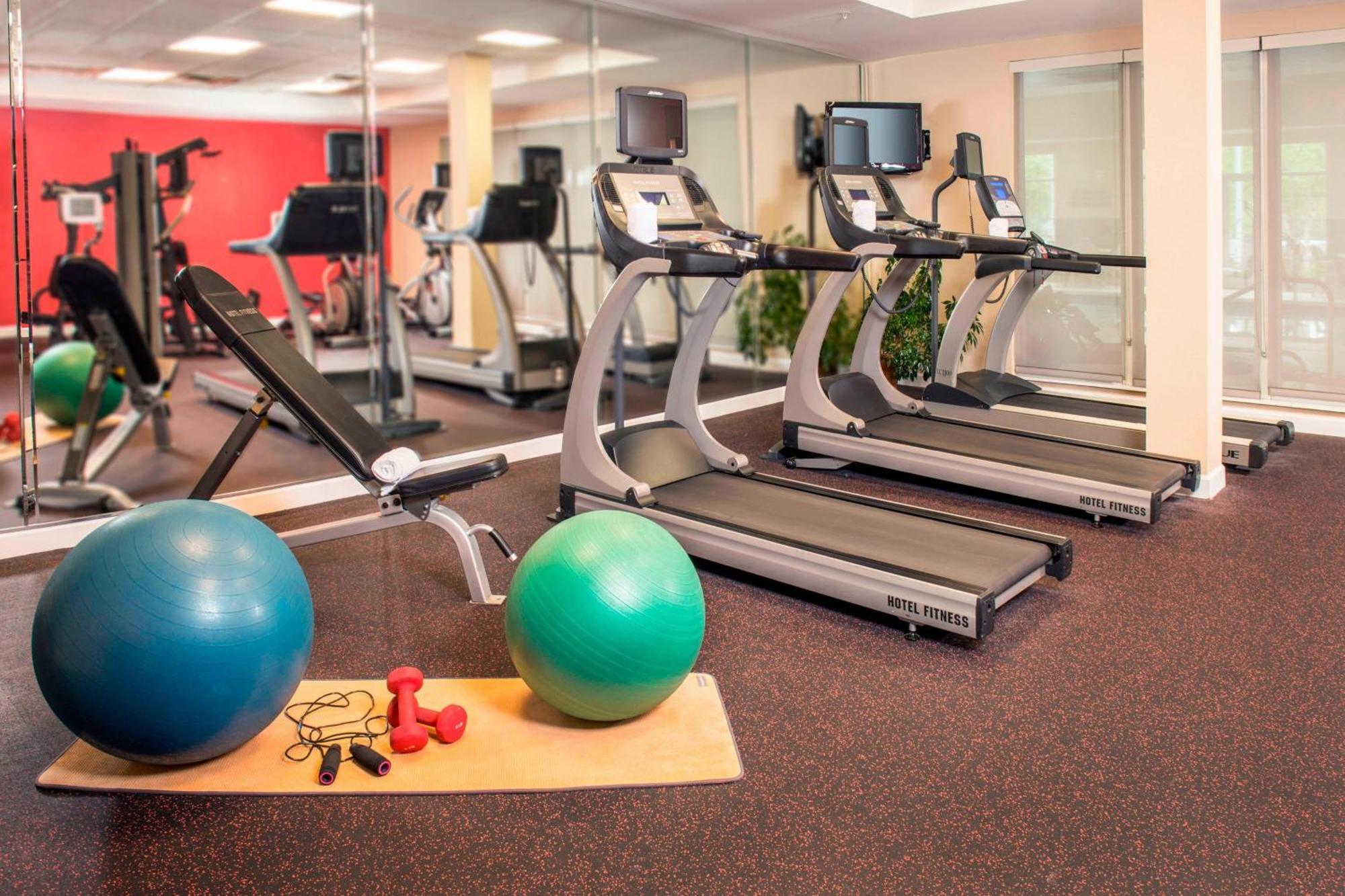 Towneplace Suites By Marriott Clinton At Joint Base Andrews Buitenkant foto